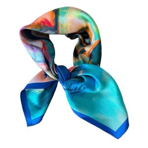 Scarf doble side printing. 66 x 74 cm 100% silk